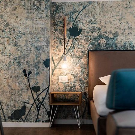 Stay Cooper L Guesthouse Zum Loewen Мерано Екстер'єр фото