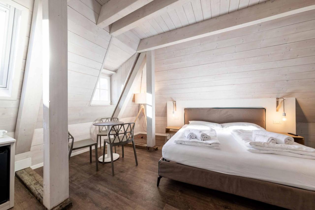 Stay Cooper L Guesthouse Zum Loewen Мерано Екстер'єр фото