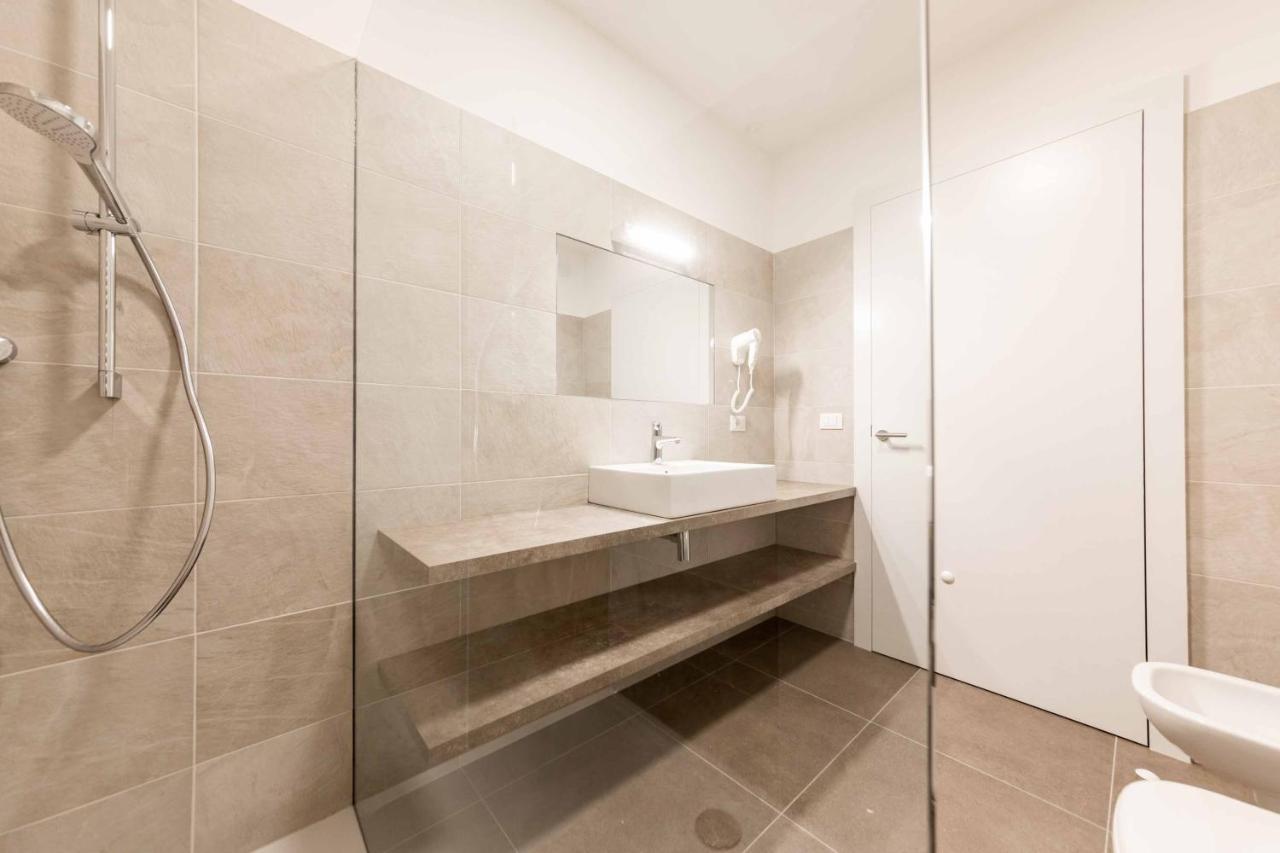 Stay Cooper L Guesthouse Zum Loewen Мерано Екстер'єр фото